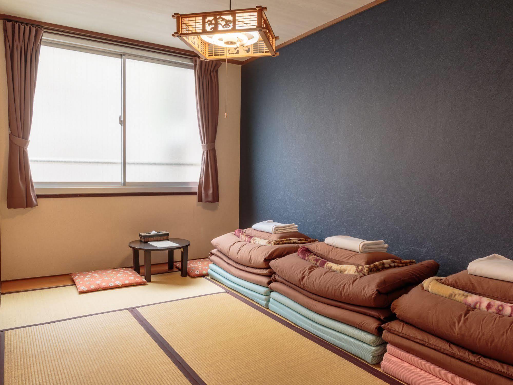 J-Hoppers Hiroshima Guesthouse Zewnętrze zdjęcie
